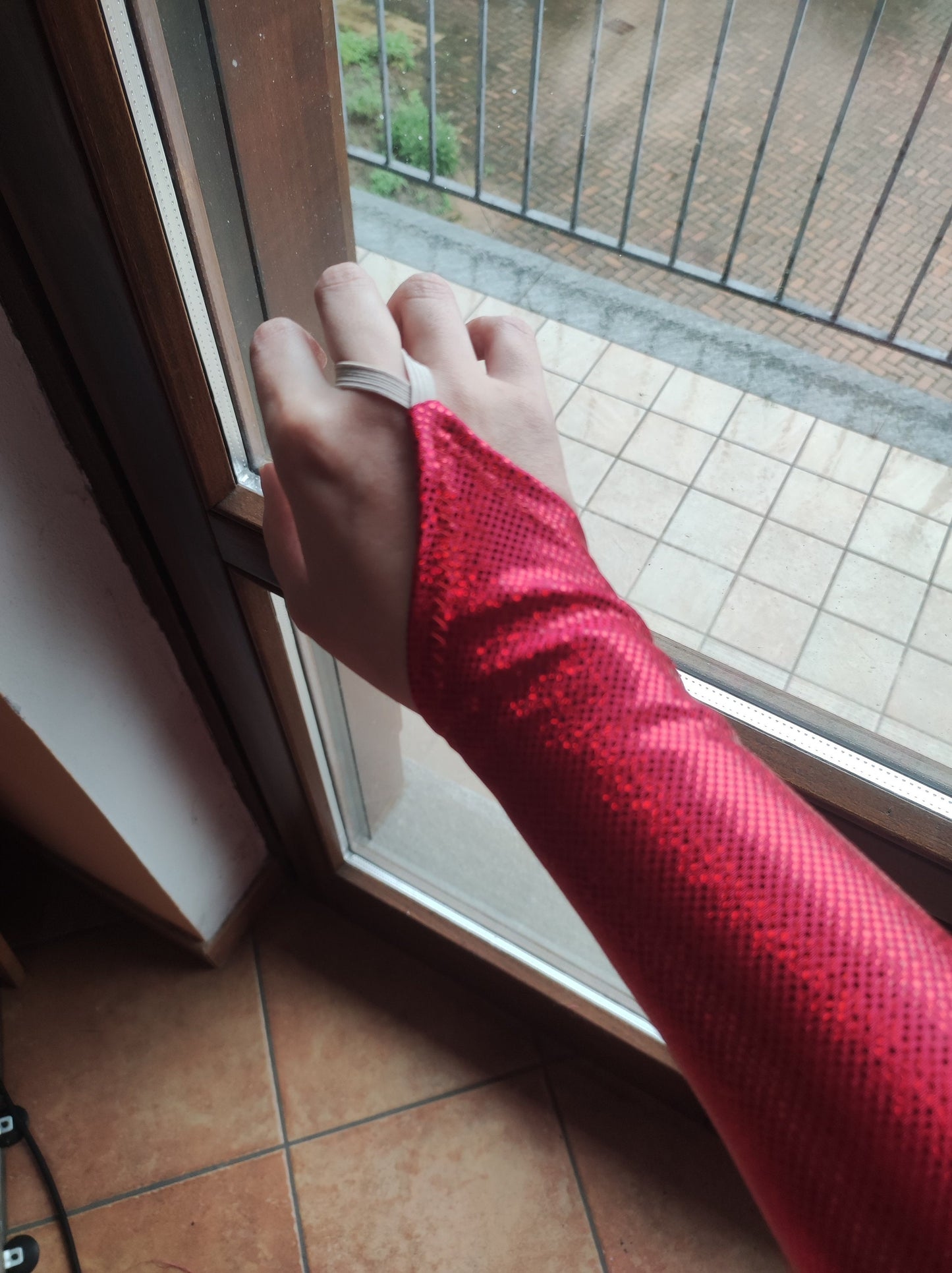 Cartamodello Manicotti & Guanti Senza Dita – Maniche con Asola e Guanti Fingerless