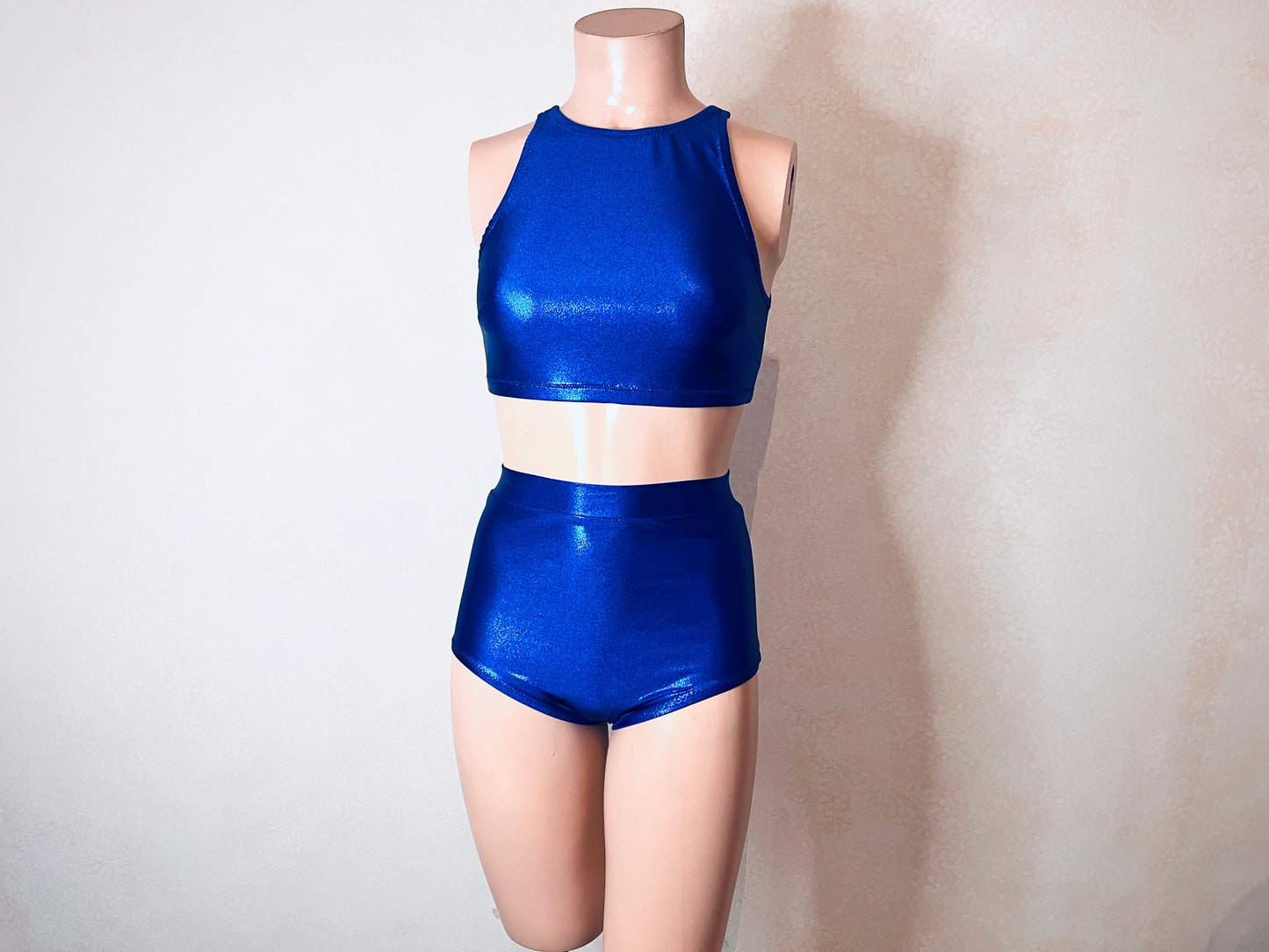 Pole Dance Set Sewing Pattern – Halter Top & High Waist Shorts (Women Sizes)